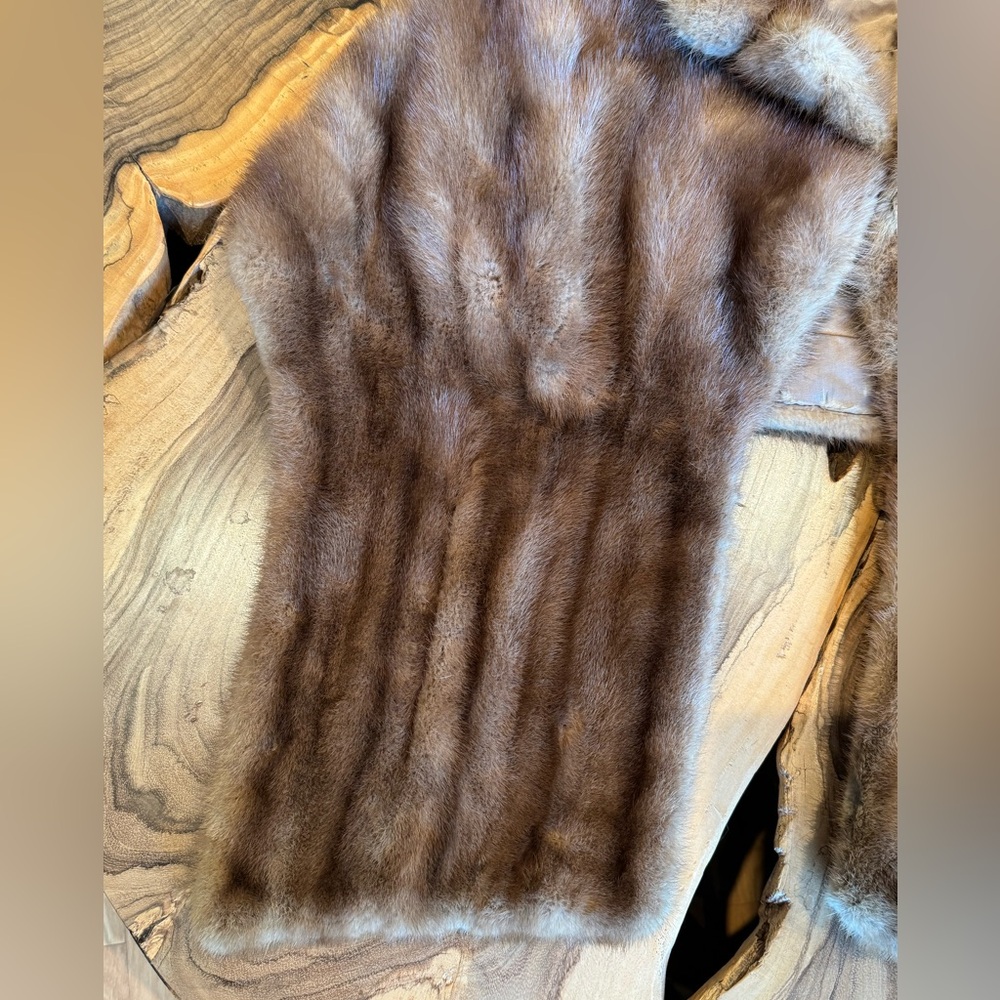 VINTAGE Holt Renfrew Fur Stole - Picture 5 of 9